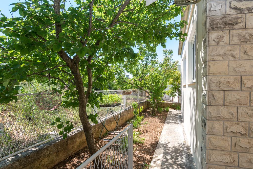 Apartments Coce Trogir Exterior photo