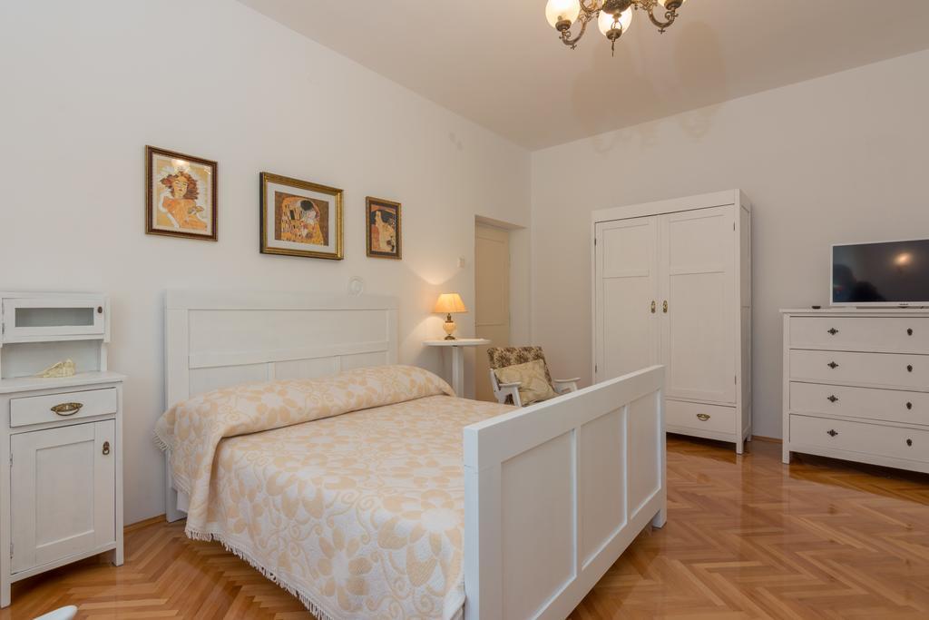 Apartments Coce Trogir Exterior photo