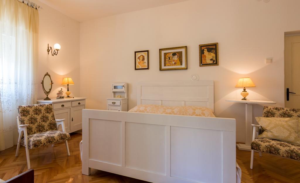 Apartments Coce Trogir Exterior photo