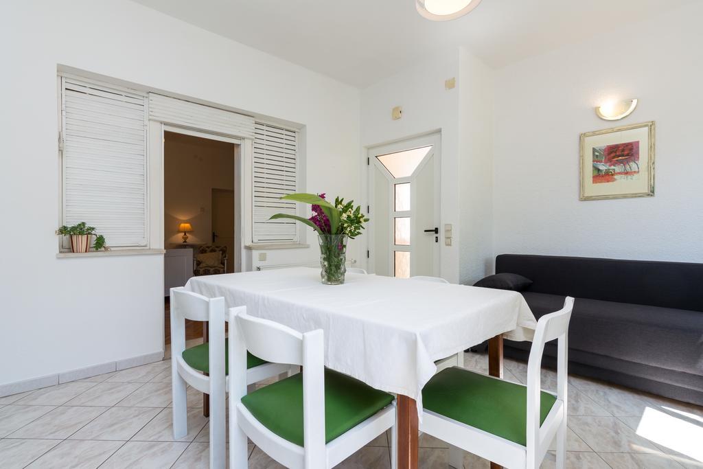 Apartments Coce Trogir Exterior photo